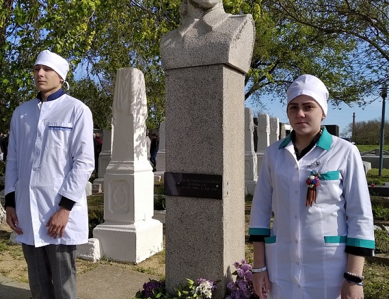  ПОМНИТЬ, ЧЕРЕЗ ГОДА, ЧЕРЕЗ ВЕКА !