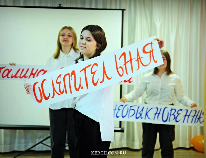 Верность долгу. В Керченском медколледже отметили сразу два юбилея.
