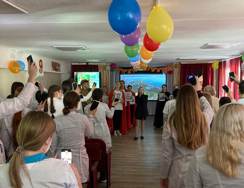 Этот День Победы порохом пропах...